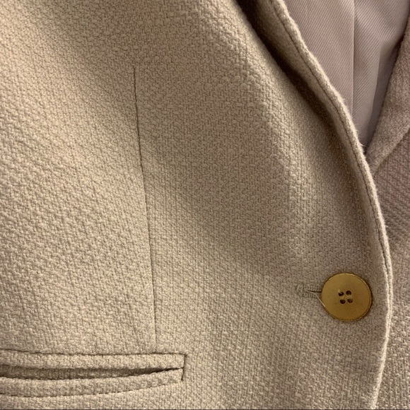 ANN TAYLOR • Lovely Lady Beige 3/4 Sleeve Petite Mini Blazer - Picture 9 of 13